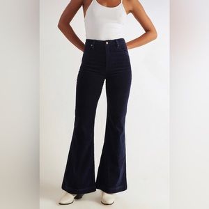 Rolla’s dark blue East Coast Flare size 25